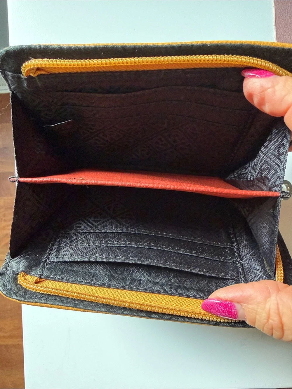 Relic Teal Elephant Wallet with Black and Cream Geometric Pattern - Picture 5 of 6